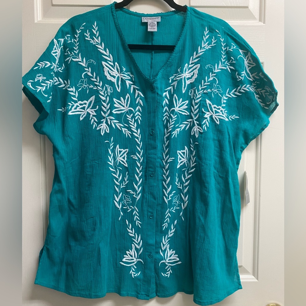 Catherine’s Women’s Button Up Embroidered Women Top Size 0X. NWT
